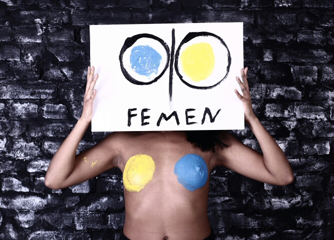 FEMEN Boobsprint